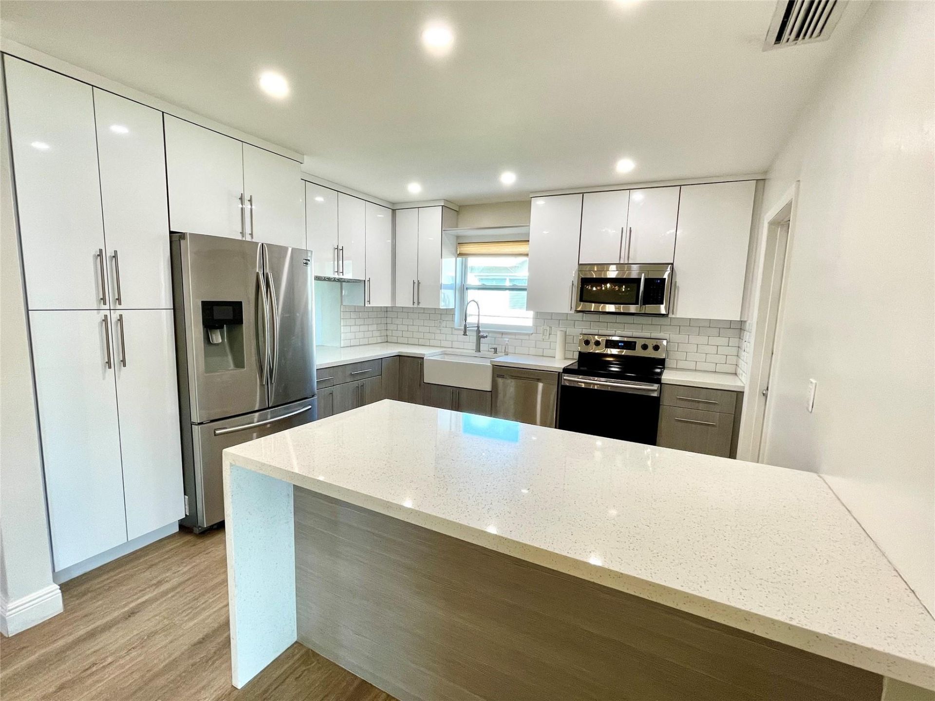 2090 NW 84th Terrace, Pembroke Pines, FL 33024 Photo
