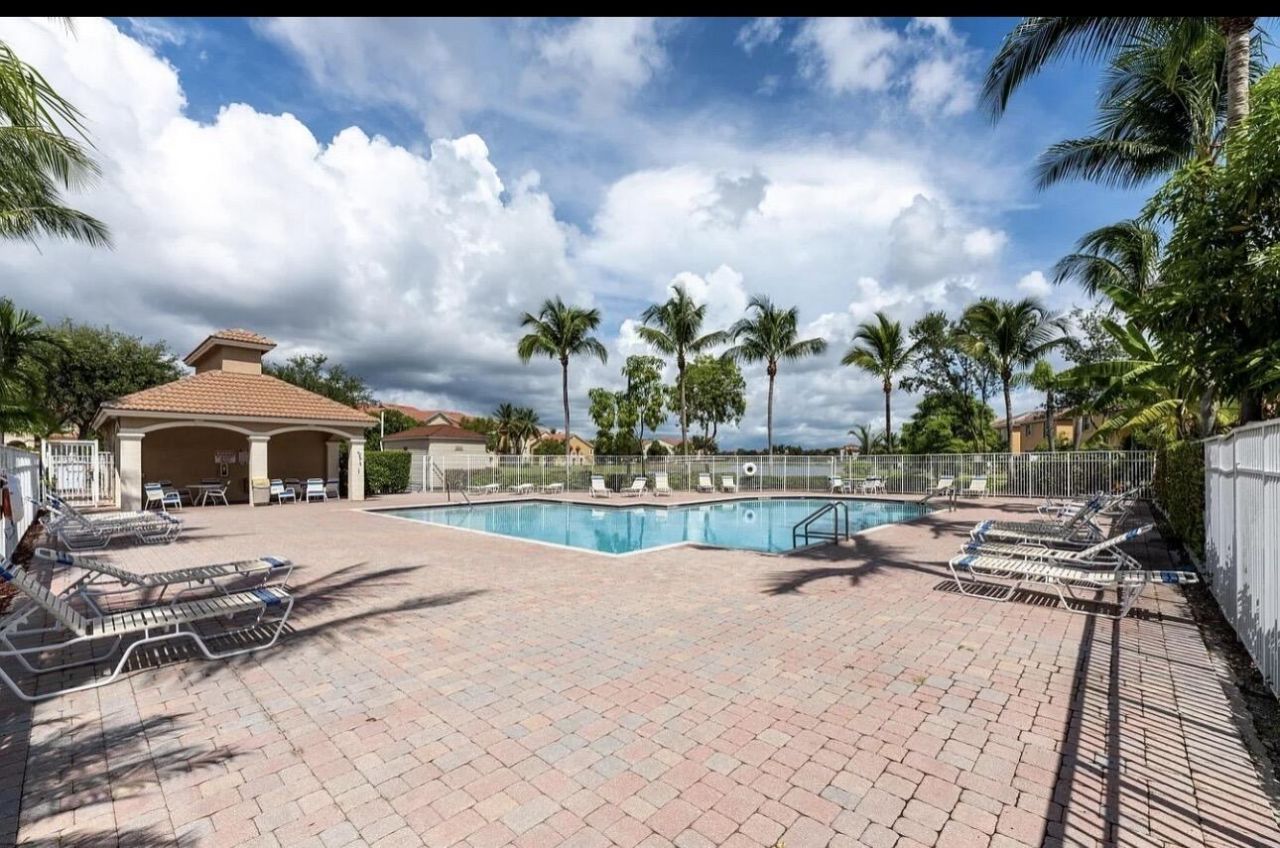 4147 Meade Way, West Palm Beach, FL 33409 Photo