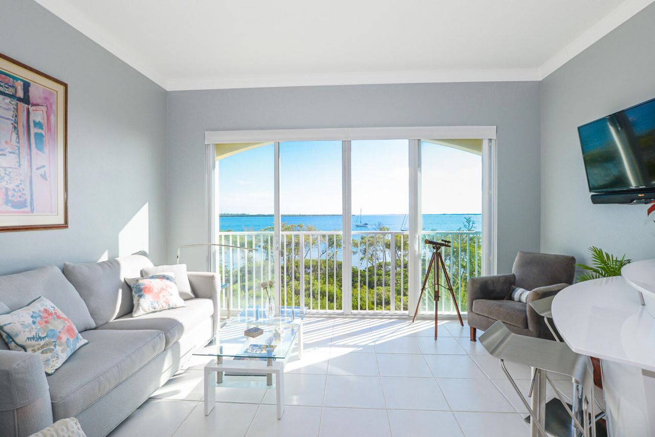 23 Harbour Isle Drive W, Unit 303, Fort Pierce, FL 34949 Photo