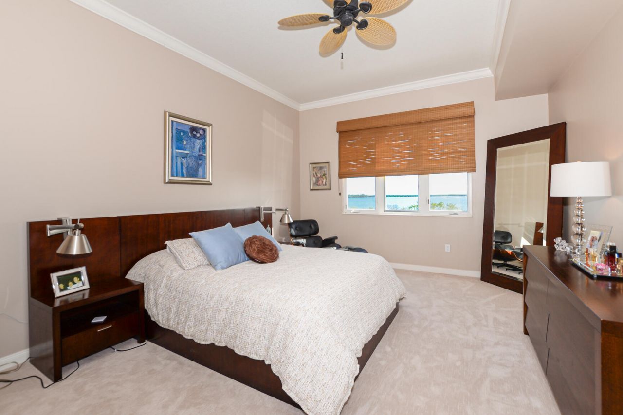 23 Harbour Isle Drive W, Unit 303, Fort Pierce, FL 34949 Photo