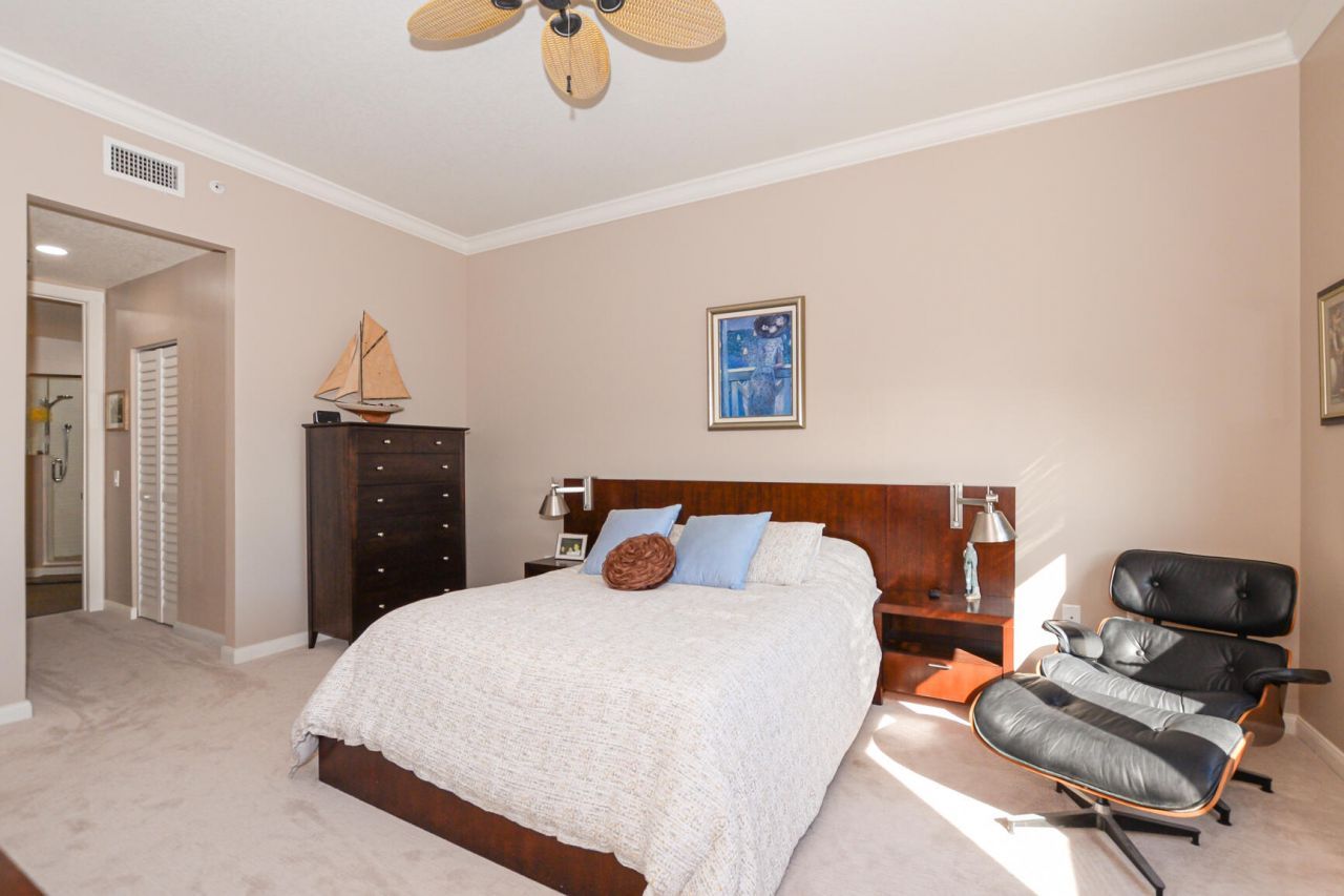 23 Harbour Isle Drive W, Unit 303, Fort Pierce, FL 34949 Photo