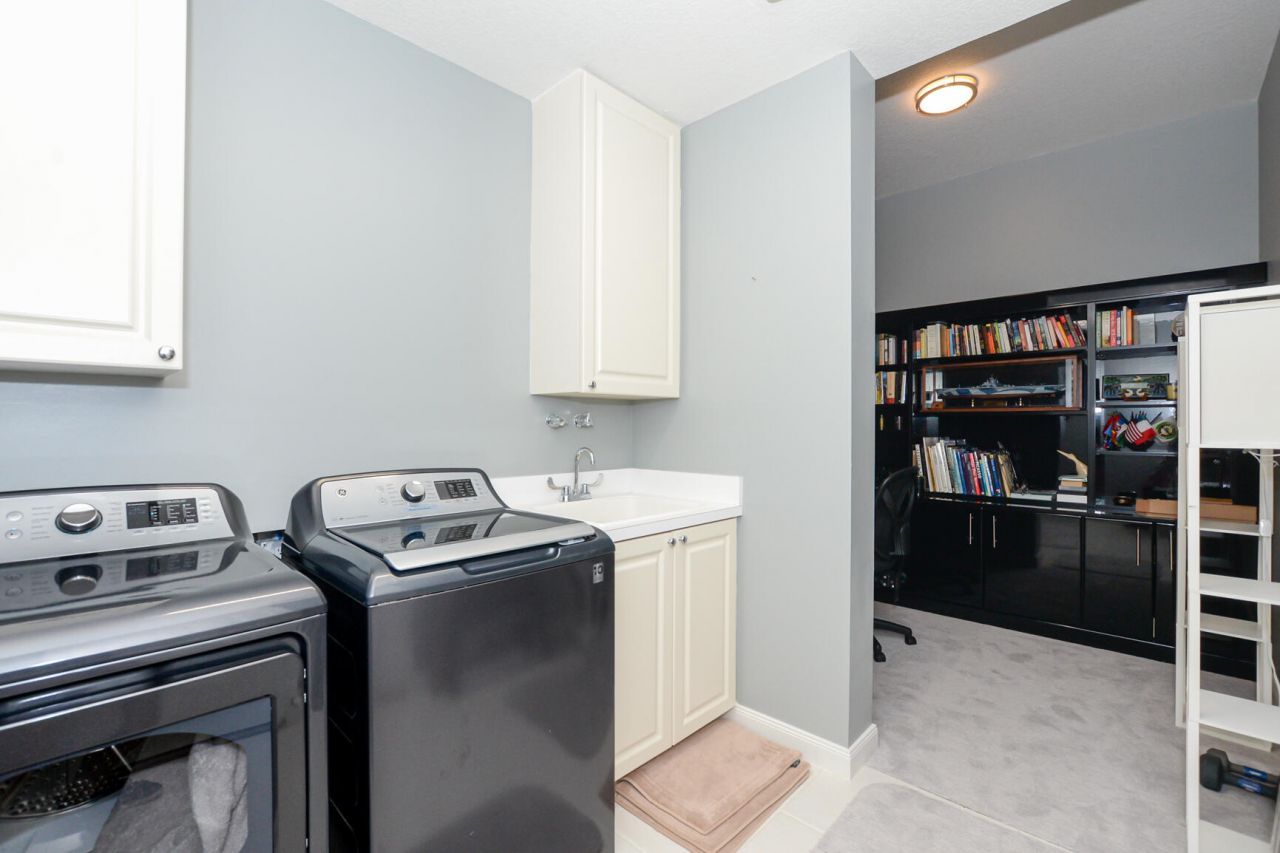 23 Harbour Isle Drive W, Unit 303, Fort Pierce, FL 34949 Photo