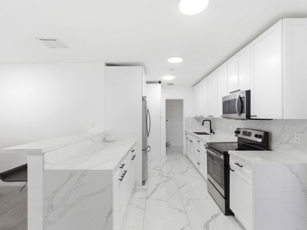 6444 Oak Street, Hollywood, FL 33024