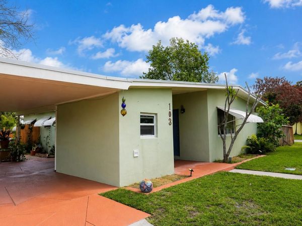 103 SE Bonita Court, Port St. Lucie, FL 34983