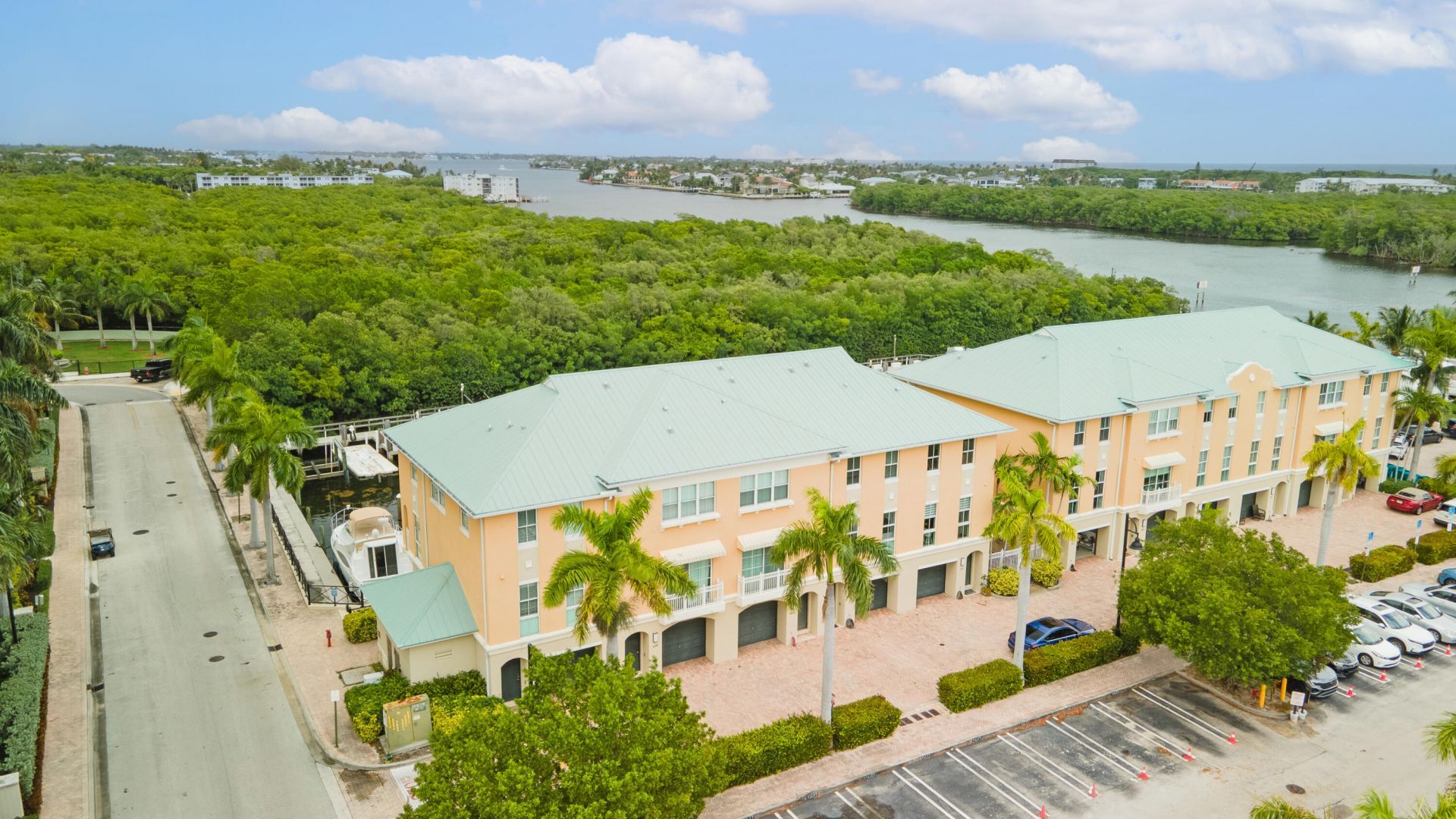 643 Casa Loma Boulevard, Boynton Beach, FL 33435 Photo