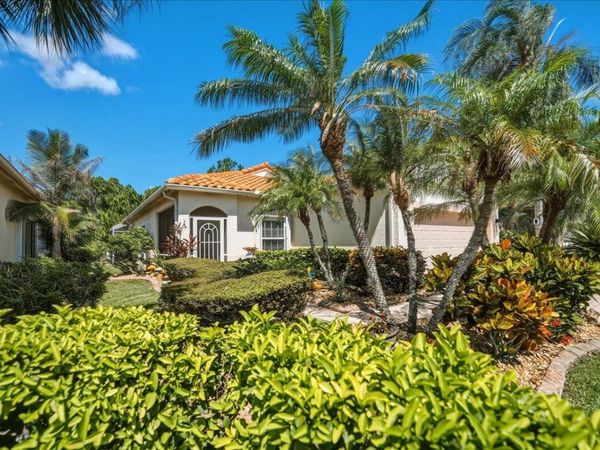 407 NW Granville Street, Port St. Lucie, FL 34986