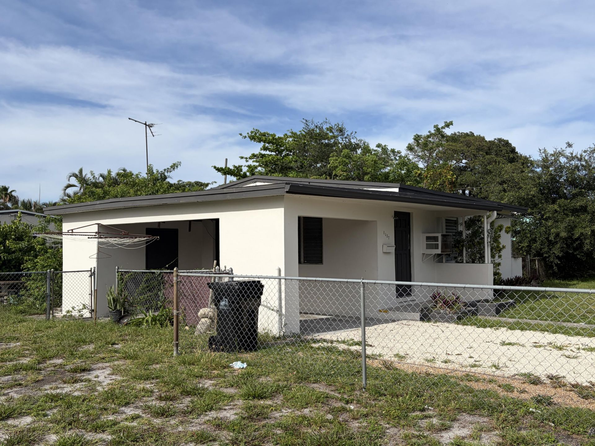 1437 NW 10th Place, Fort Lauderdale, FL 33311 Photo