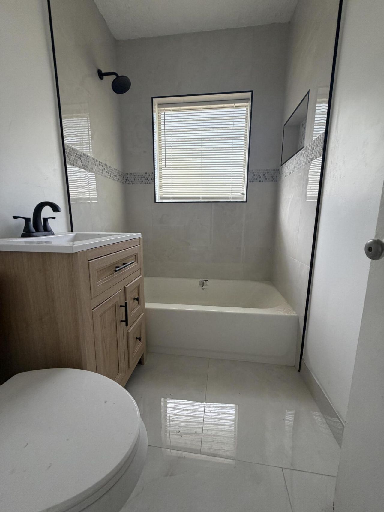 1437 NW 10th Place, Fort Lauderdale, FL 33311 Photo