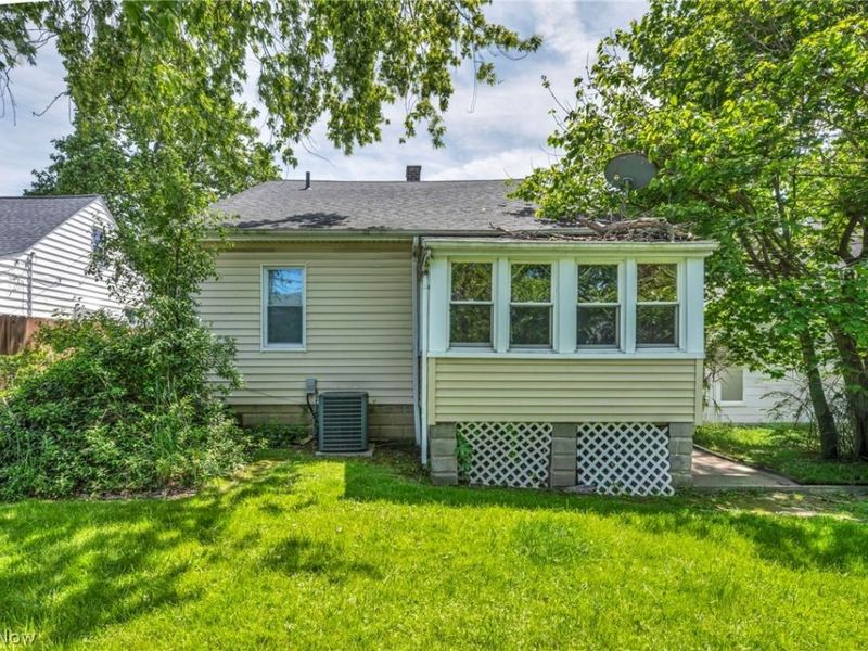 20505 Franklin Road, Maple Heights, OH 44137 Photo 7