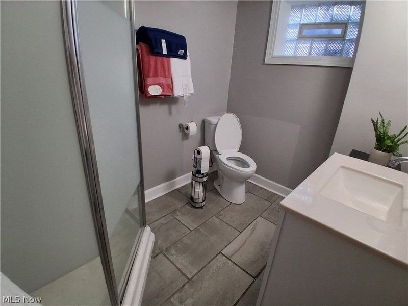 718 Easter Avenue, Akron, OH 44307 Photo 24