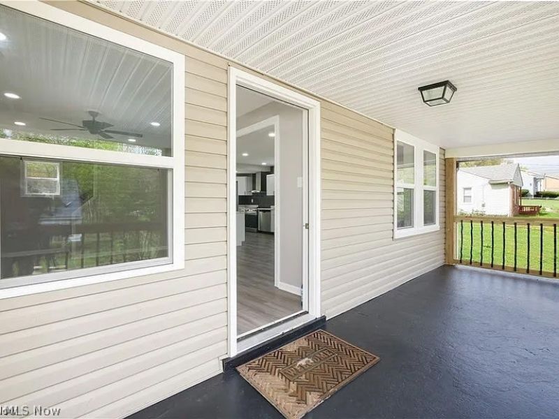 718 Easter Avenue, Akron, OH 44307 Photo 5