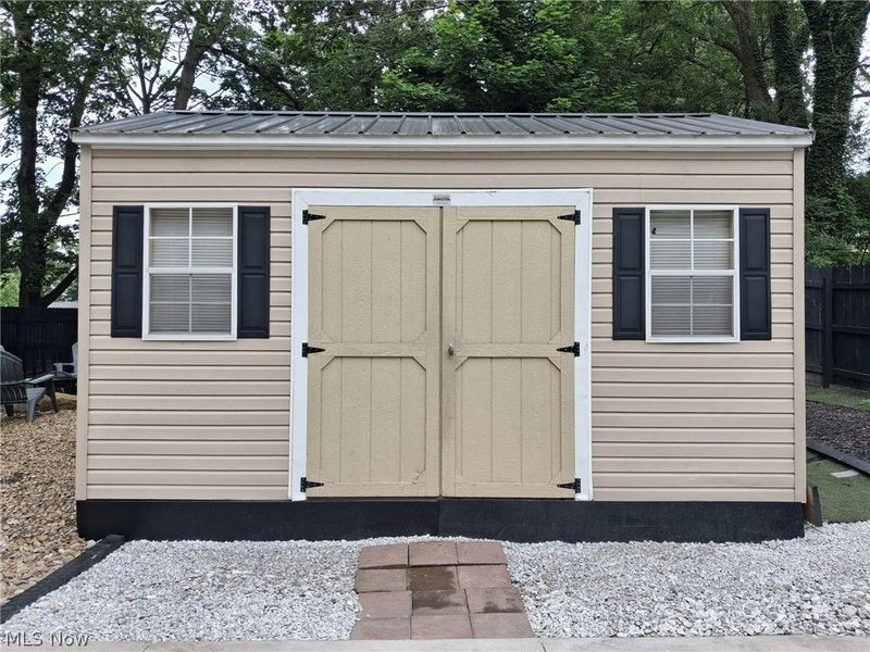 718 Easter Avenue, Akron, OH 44307 Photo 8