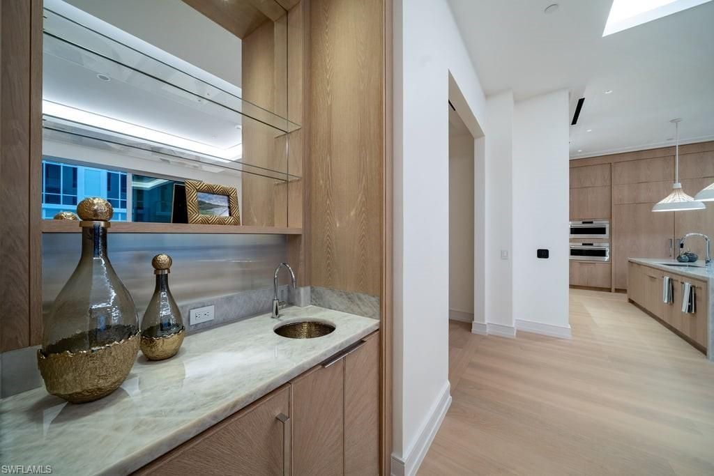 901 Gulf Shore Blvd N, Unit C-304, Naples, FL 34102 Photo