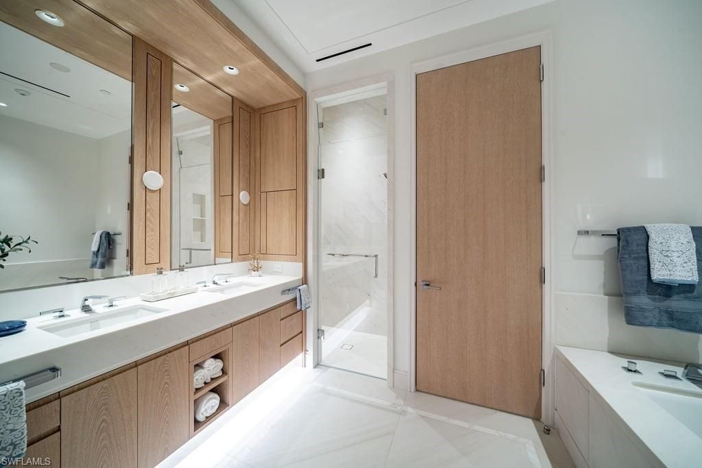 901 Gulf Shore Blvd N, Unit C-304, Naples, FL 34102 Photo