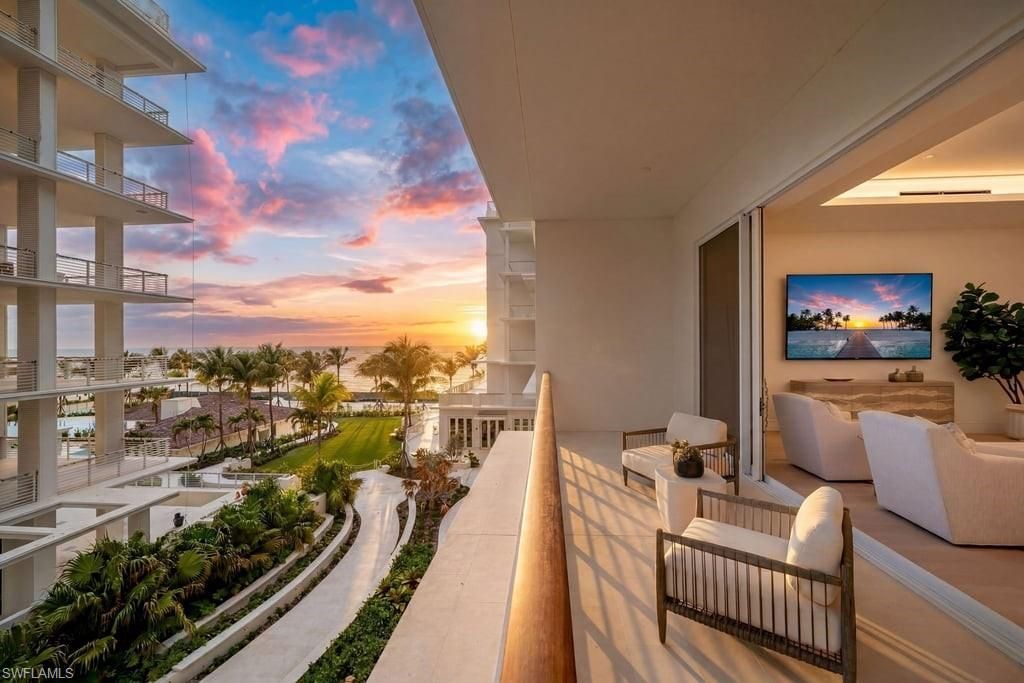 901 Gulf Shore Blvd N, Unit C-304, Naples, FL 34102 Photo