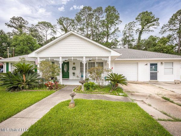 1 40th Street, Gulfport, MS 39507