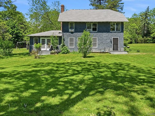 295 Jackson Street , New Suffolk, NY 11956
