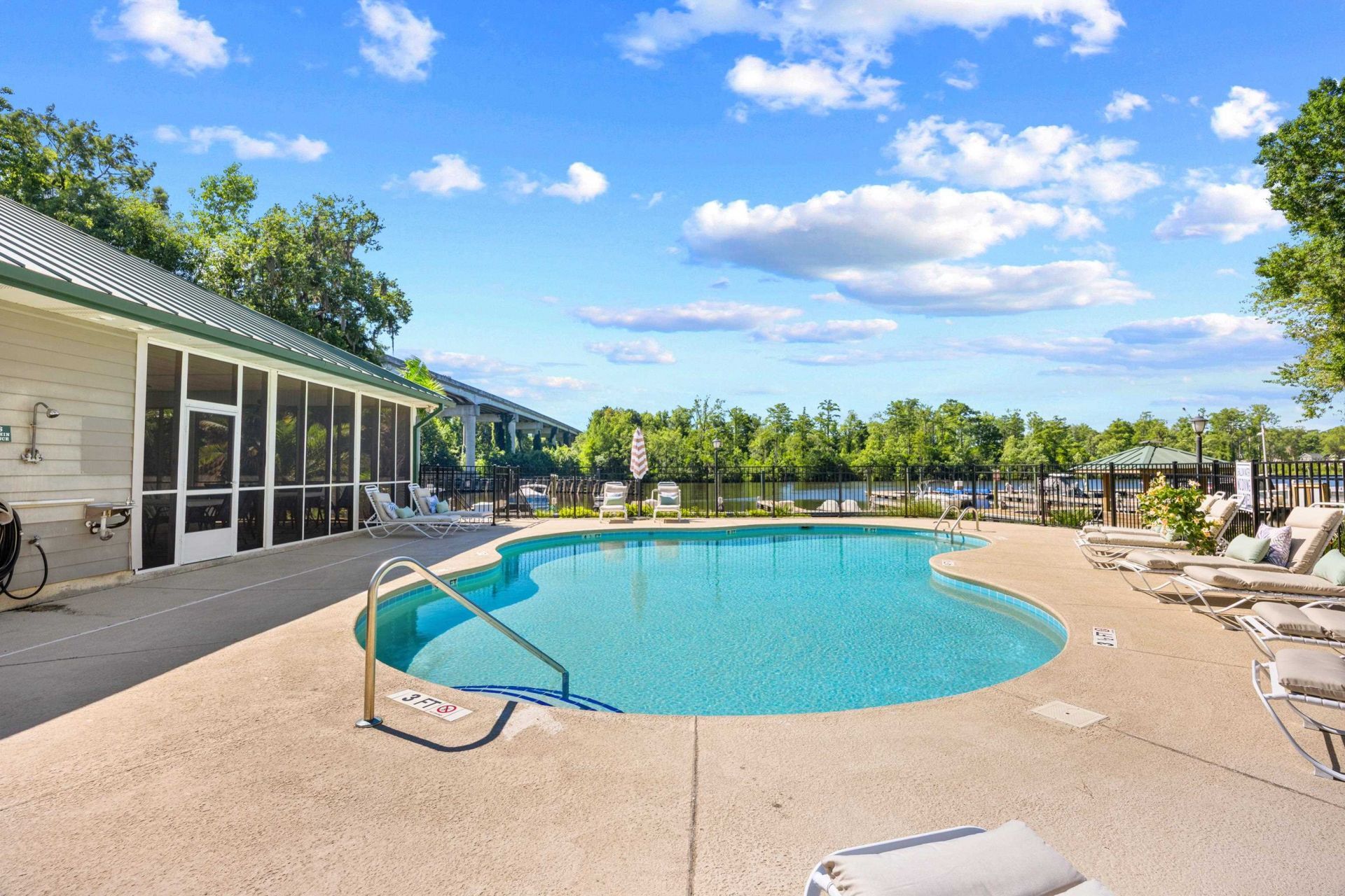 100 Harbor Oaks Dr.  Photo 11