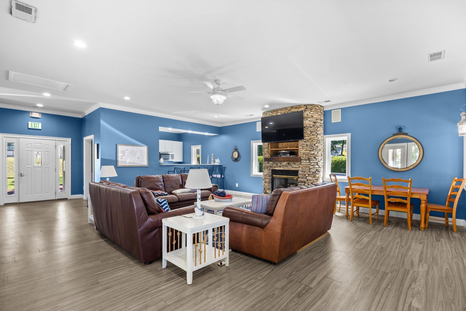 100 Harbor Oaks Dr.  Photo 12
