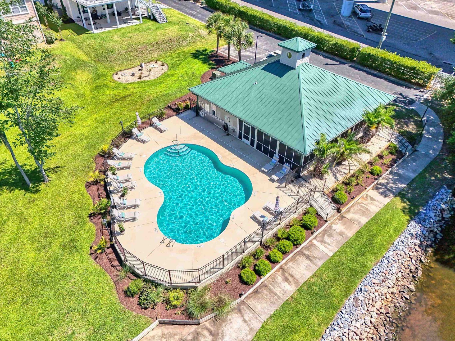 100 Harbor Oaks Dr.  Photo 5