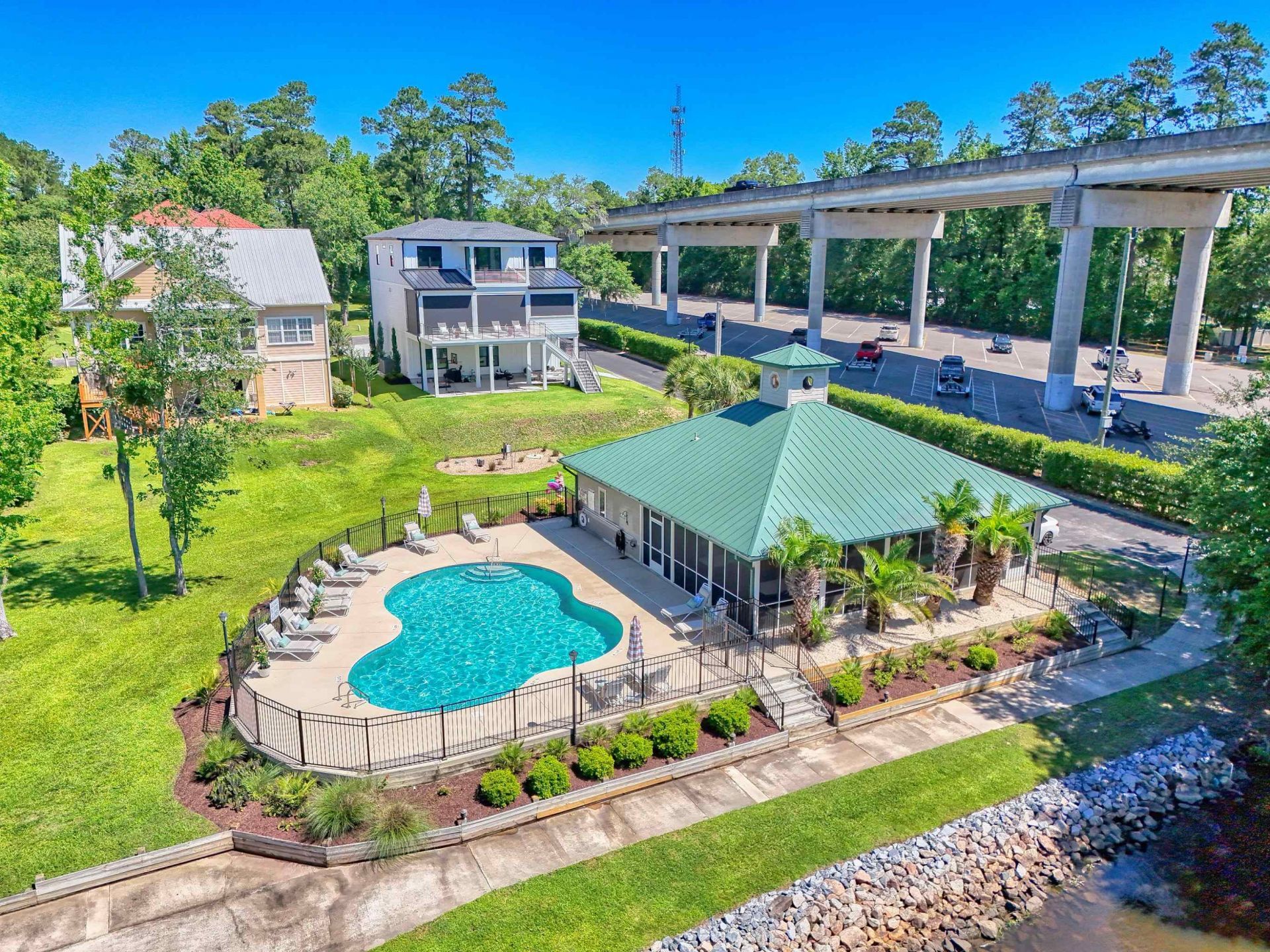 100 Harbor Oaks Dr.  Photo 6
