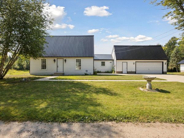 3441 Townline Road N, Houghton Lake, MI 48629