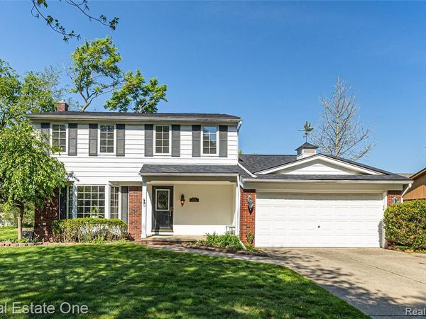 4931 Calvert Drive, Troy, MI 48085