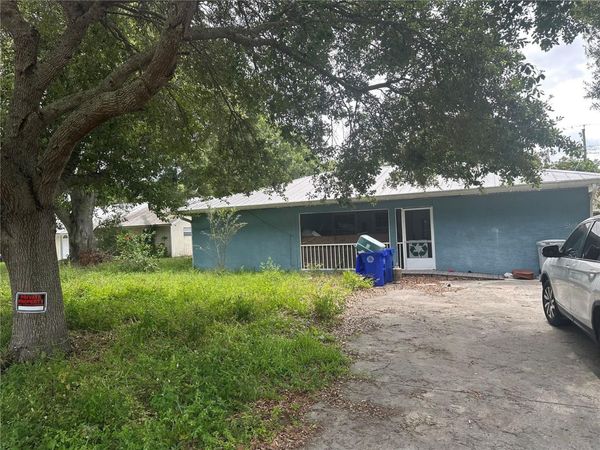 1245 35TH AVENUE , VERO BEACH, FL 32960