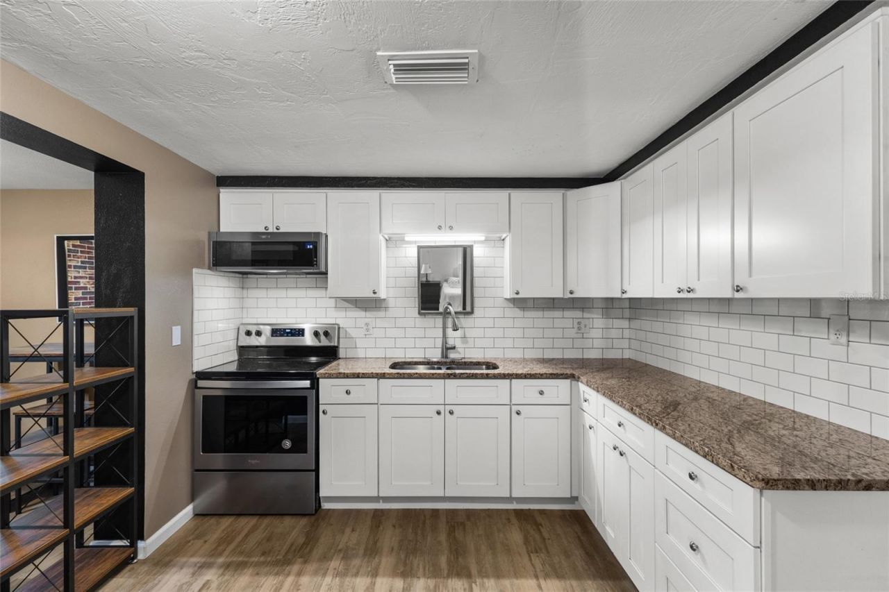 3422 Fenway Drive, Sarasota, FL 34232 Photo