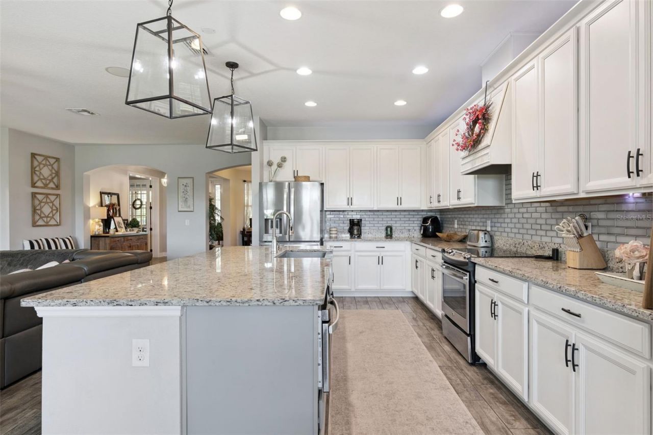 695 Lee Avenue , Oviedo, FL 32765 Photo