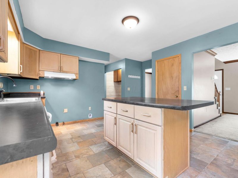 400 Woodview Drive , Bellefontaine, OH 43311 Photo 12