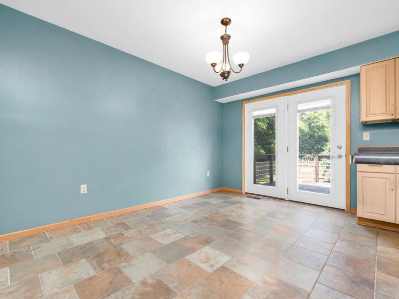 400 Woodview Drive , Bellefontaine, OH 43311 Photo 13