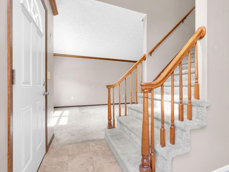 400 Woodview Drive , Bellefontaine, OH 43311 Photo 4