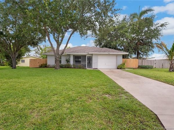 1094 NW 14 Th Street, Stuart, FL 34994