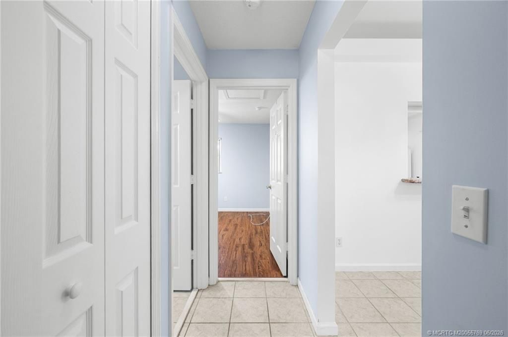 1094 NW 14 Th Street, Stuart, FL 34994 Photo