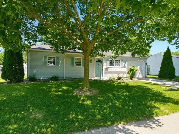 13 Holden Road, Columbia City, IN 46725