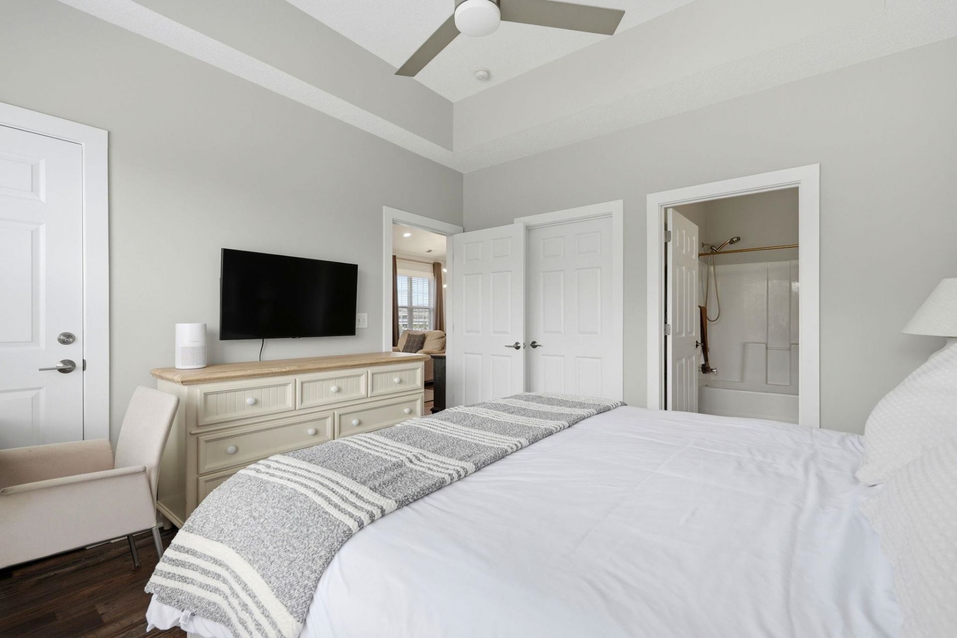 5801 Oyster Catcher Dr.  Photo 19