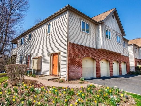 82 Sunrise Dr, Hanover, NJ 07981