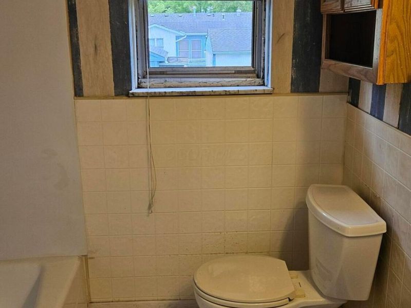 5480 Rockwood Court, Unit R1, Columbus, OH 43229 Photo 18