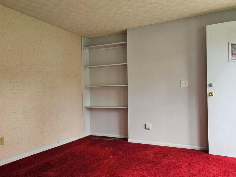 5480 Rockwood Court, Unit R1, Columbus, OH 43229 Photo 3
