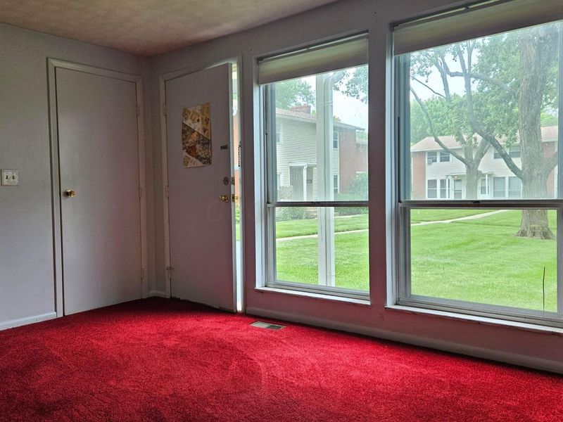 5480 Rockwood Court, Unit R1, Columbus, OH 43229 Photo 4