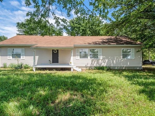 38757 Hedge Lane, Fontana, KS 66026