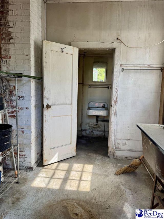 5 Folsom Photo 24