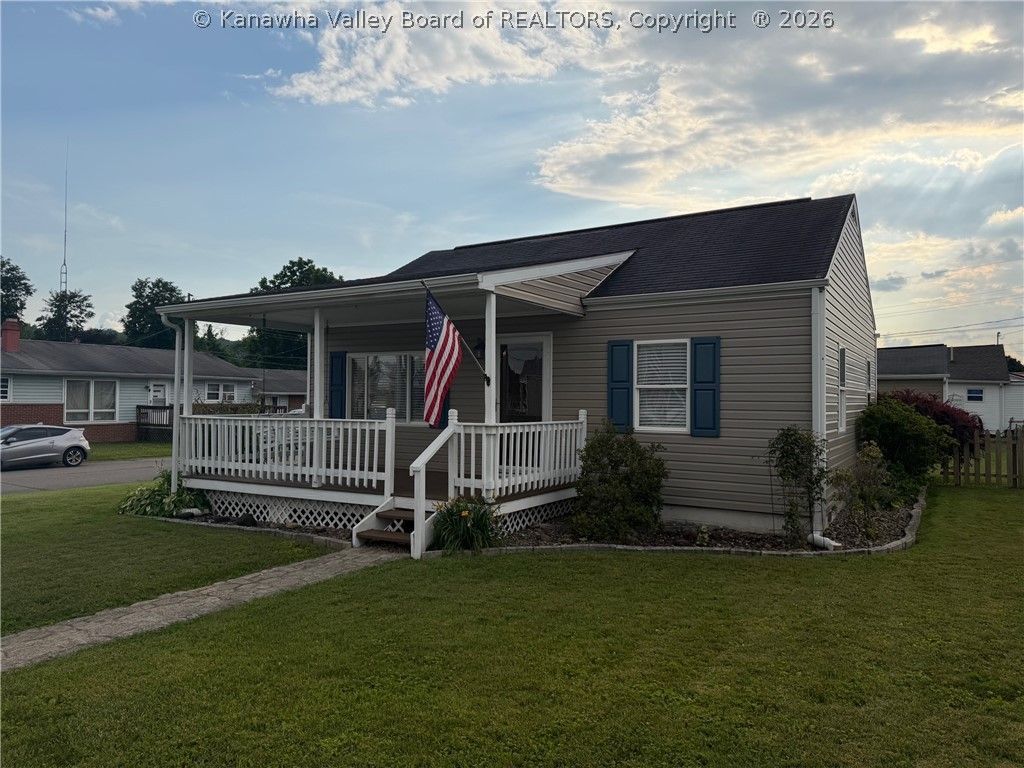 211 West Street, Saint Albans, WV 25177 Main Photo