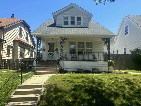 1224 S 73rd St, West Allis, WI 53214