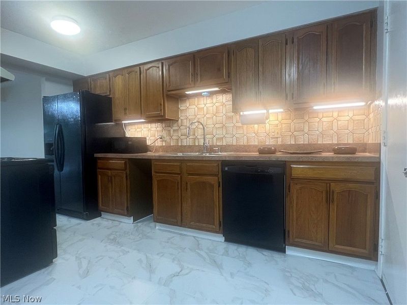 474 Terrell Court, Richmond Heights, OH 44143 Photo 3