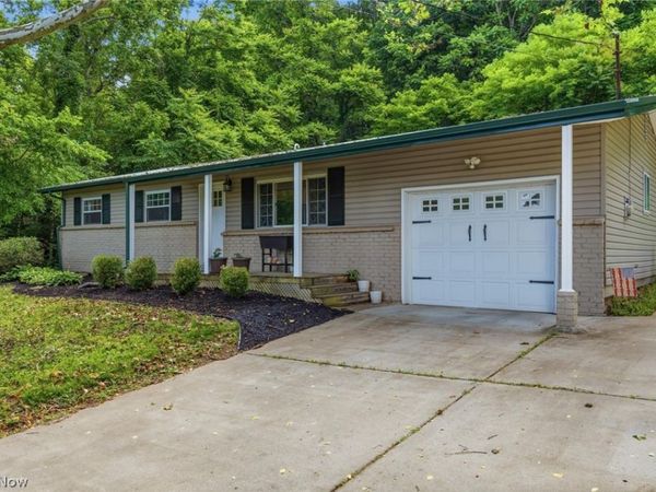 544 Homestead Drive, Williamstown, WV 26187
