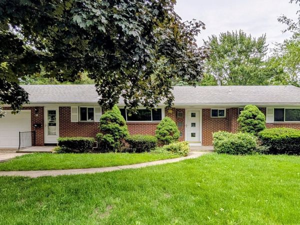 814 N Grove Street , Bowling Green, OH 43402