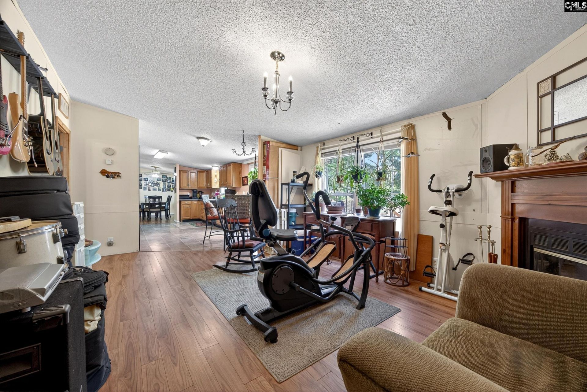 815 Hayden Road  Photo 17