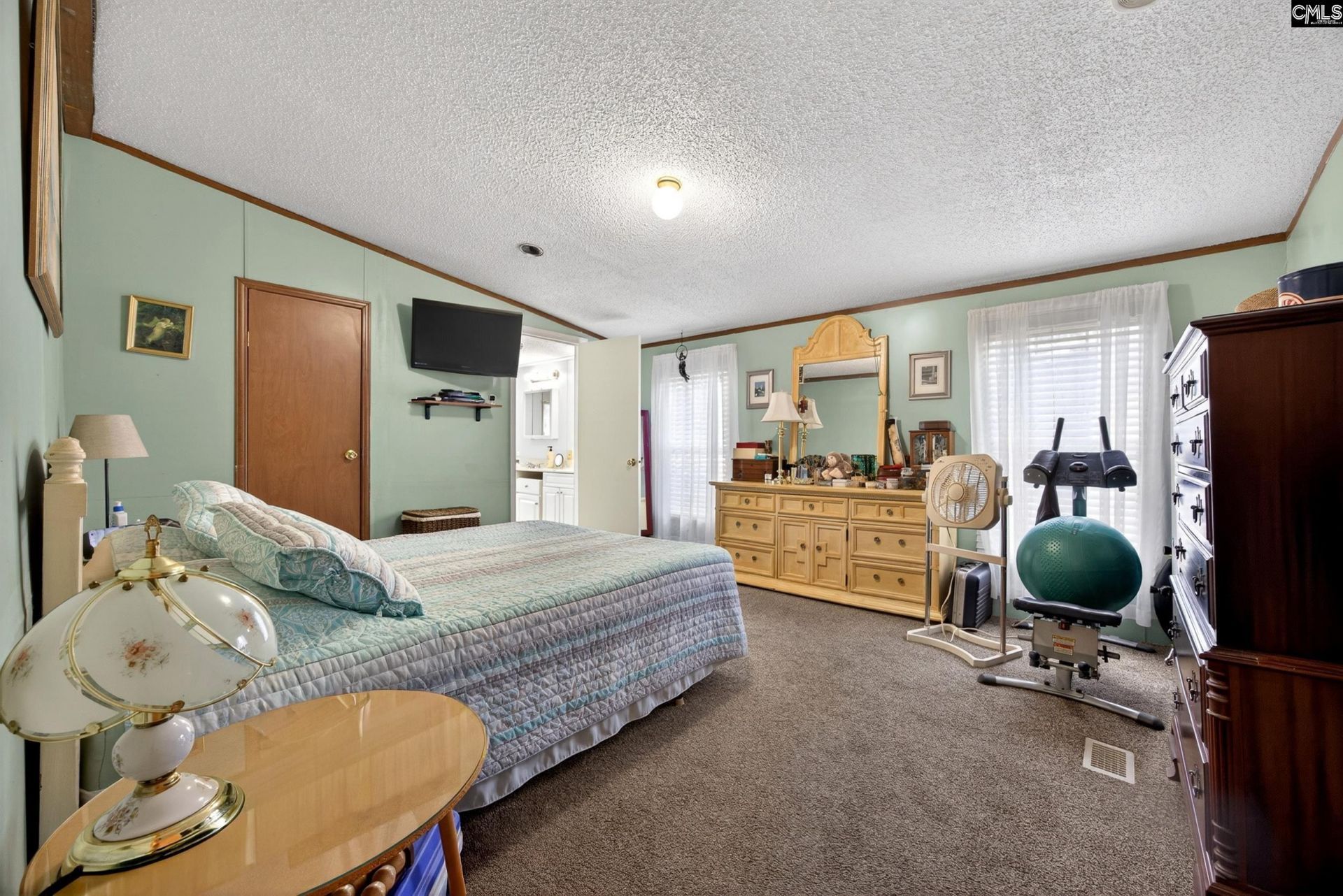 815 Hayden Road  Photo 19